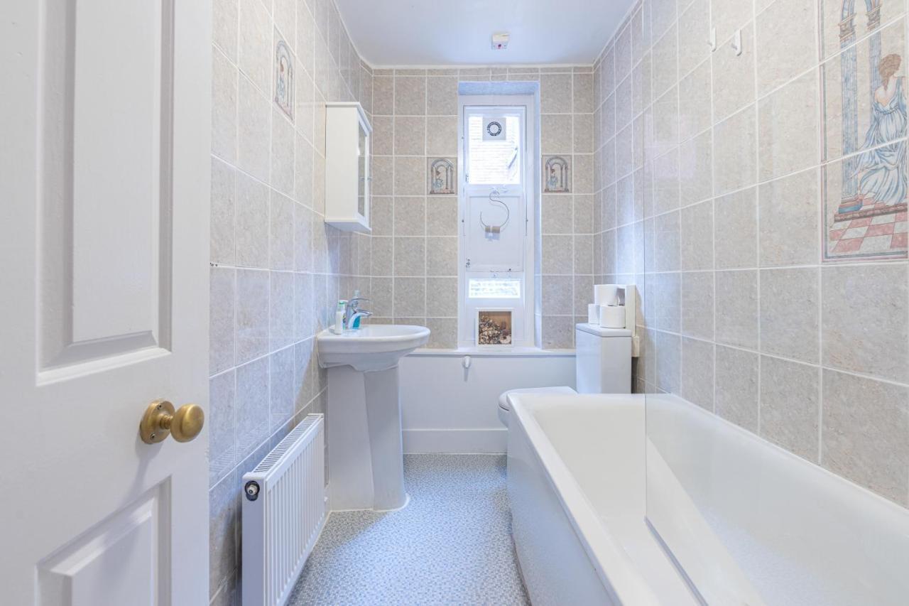 Stunning 2 Bedrooms Apartment Next Door To Selfridges And Oxford Street Лондон Екстериор снимка
